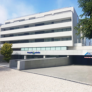 Exterior facade of the Hospital Lusiadas building